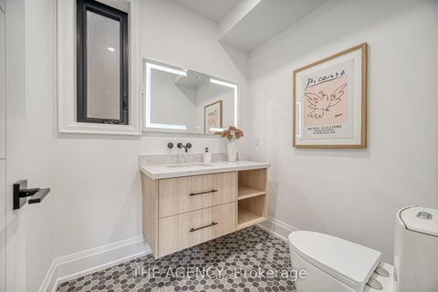 Photo 14 at 16 Duncannon Drive, Forest Hill South, Toronto