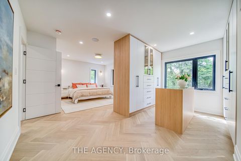 Photo 17 at 16 Duncannon Drive, Forest Hill South, Toronto