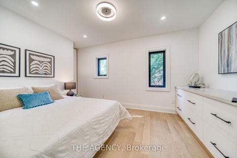 Photo 21 at 16 Duncannon Drive, Forest Hill South, Toronto