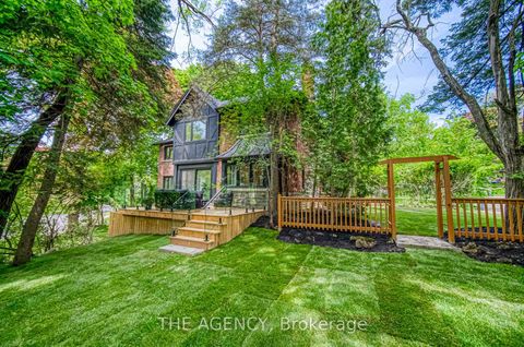 Photo 33 at 16 Duncannon Drive, Forest Hill South, Toronto