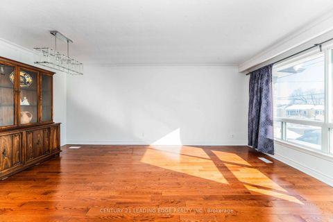 Photo 3 at 206 Cass Avenue, Sullivan, Toronto