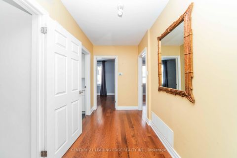 Photo 8 at 206 Cass Avenue, Sullivan, Toronto