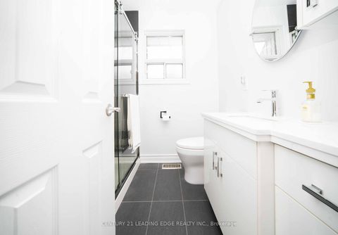 Photo 11 at 206 Cass Avenue, Sullivan, Toronto