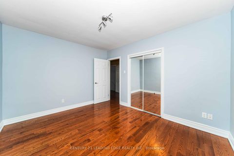 Photo 13 at 206 Cass Avenue, Sullivan, Toronto