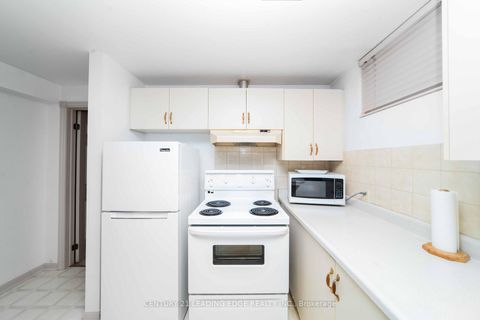 Photo 21 at 206 Cass Avenue, Sullivan, Toronto
