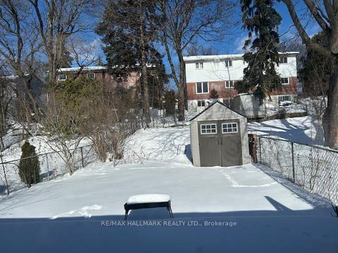 Photo 8 at 20 Yucatan Road, Pleasant View, Toronto