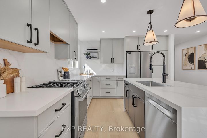 Photo 5 at 4185 Sutherland Crescent, Shoreacres, Burlington