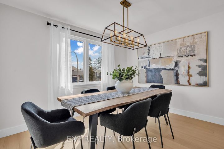 Photo 8 at 4185 Sutherland Crescent, Shoreacres, Burlington