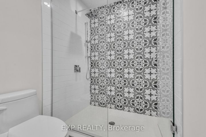 Photo 17 at 4185 Sutherland Crescent, Shoreacres, Burlington