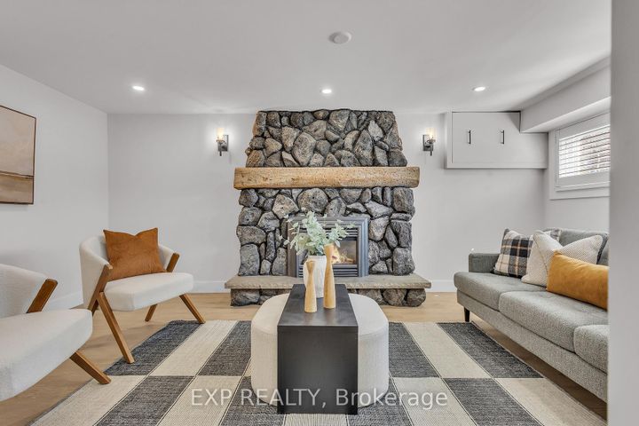 Photo 24 at 4185 Sutherland Crescent, Shoreacres, Burlington