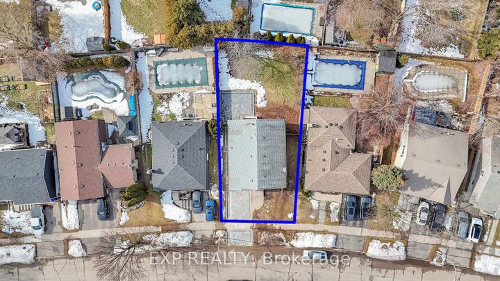 Photo 36 at 4185 Sutherland Crescent, Shoreacres, Burlington