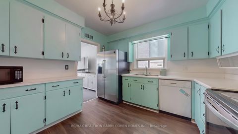 Photo 7 at 174 Caribou Road, Nortown, Toronto