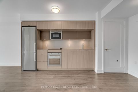 Photo 7 at 1720 - 585 Bloor Street E, North St. James Town, Toronto