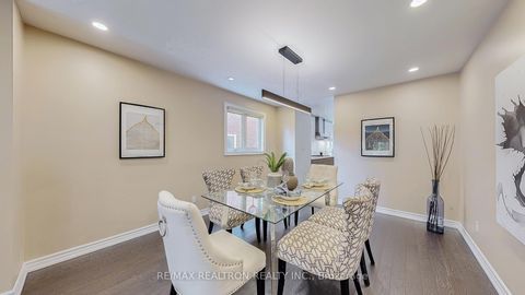 Photo 6 at 20 Edinburgh Drive, Doncrest, Richmond Hill