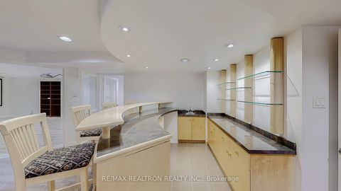 Photo 35 at 20 Edinburgh Drive, Doncrest, Richmond Hill