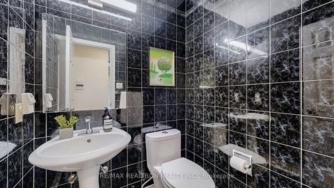 Photo 39 at 20 Edinburgh Drive, Doncrest, Richmond Hill