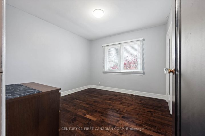 Photo 15 at 37 Mclaughlin Road N, Brampton West, Brampton