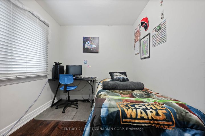 Photo 19 at 37 Mclaughlin Road N, Brampton West, Brampton