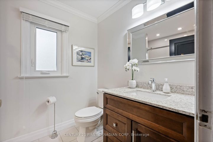 Photo 20 at 37 Mclaughlin Road N, Brampton West, Brampton