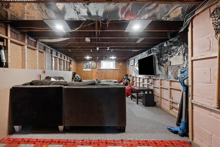 Photo 31 at 37 Mclaughlin Road N, Brampton West, Brampton