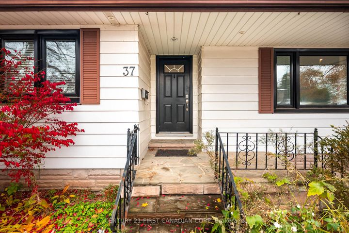 Photo 38 at 37 Mclaughlin Road N, Brampton West, Brampton