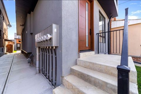 Photo 3 at 531 Delaware Avenue N, Wychwood, Toronto