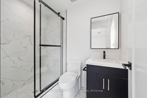 Photo 17 at 531 Delaware Avenue N, Wychwood, Toronto