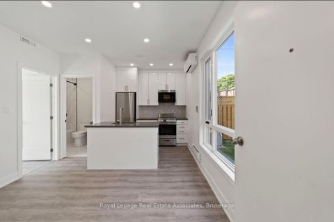 Photo 22 at 531 Delaware Avenue N, Wychwood, Toronto