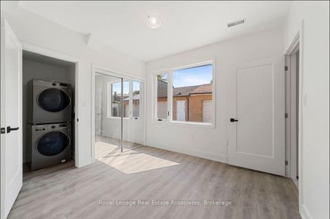 Photo 23 at 531 Delaware Avenue N, Wychwood, Toronto