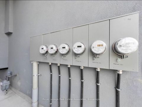 Photo 27 at 531 Delaware Avenue N, Wychwood, Toronto