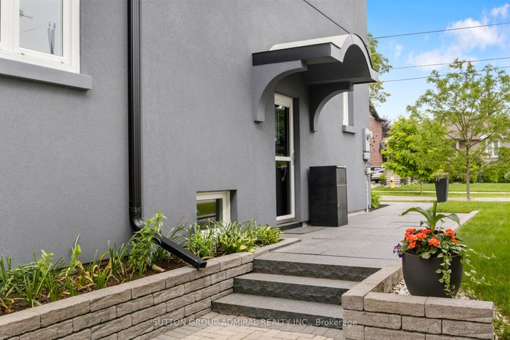 Photo 3 at 479 Hounslow Avenue, Willowdale West, Toronto