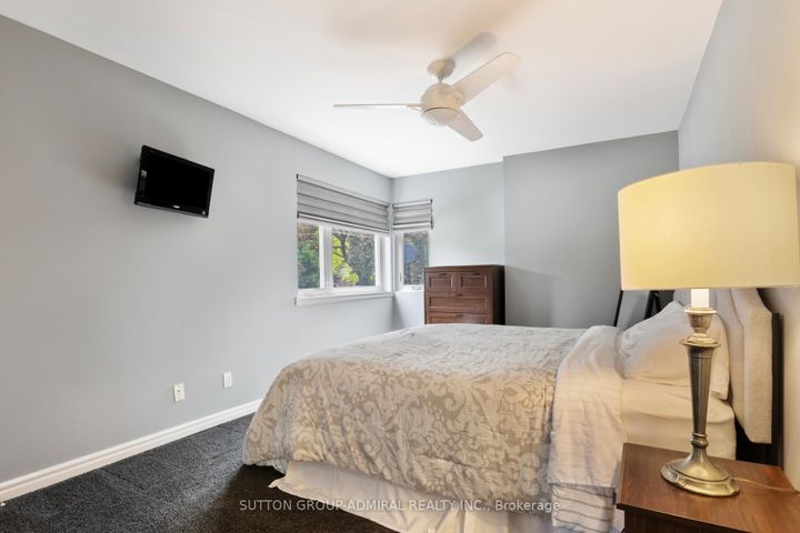 Photo 13 at 479 Hounslow Avenue, Willowdale West, Toronto