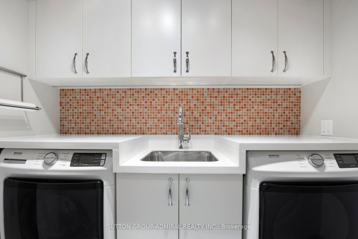 Photo 32 at 479 Hounslow Avenue, Willowdale West, Toronto