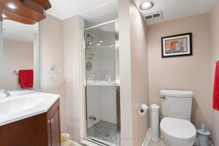 Photo 37 at 479 Hounslow Avenue, Willowdale West, Toronto