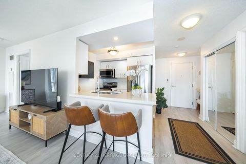 Photo 12 at 1111 - 10 Northtown Way, Willowdale East, Toronto