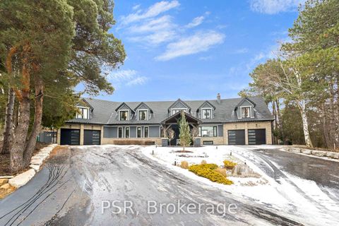 Photo 1 at 140 Ravendale Court, Kleinburg, Vaughan