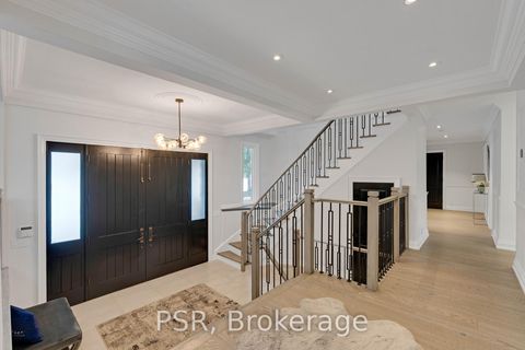 Photo 4 at 140 Ravendale Court, Kleinburg, Vaughan