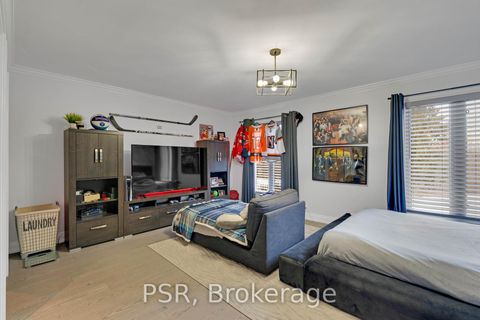 Photo 16 at 140 Ravendale Court, Kleinburg, Vaughan