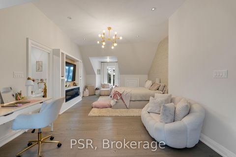 Photo 20 at 140 Ravendale Court, Kleinburg, Vaughan