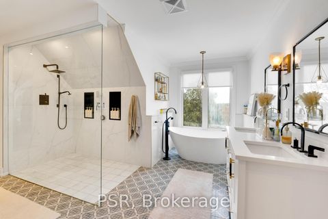 Photo 25 at 140 Ravendale Court, Kleinburg, Vaughan