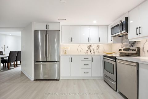 Photo 31 at 78 Charing Crescent, Aurora Highlands, Aurora