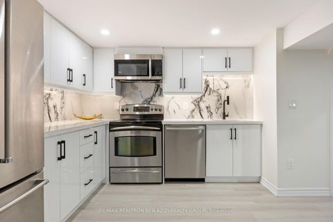 Photo 32 at 78 Charing Crescent, Aurora Highlands, Aurora