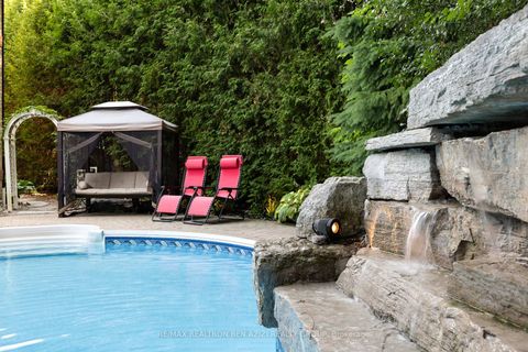 Photo 44 at 78 Charing Crescent, Aurora Highlands, Aurora