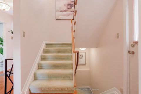 Photo 12 at 48 Ravencliff Crescent, Sullivan, Toronto
