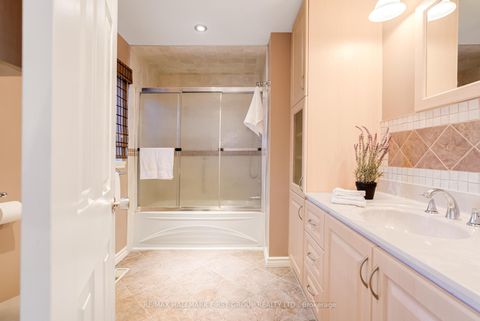 Photo 17 at 48 Ravencliff Crescent, Sullivan, Toronto