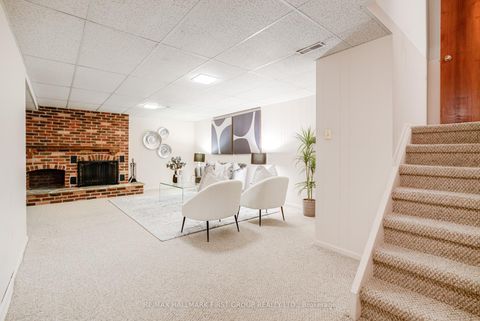 Photo 18 at 48 Ravencliff Crescent, Sullivan, Toronto