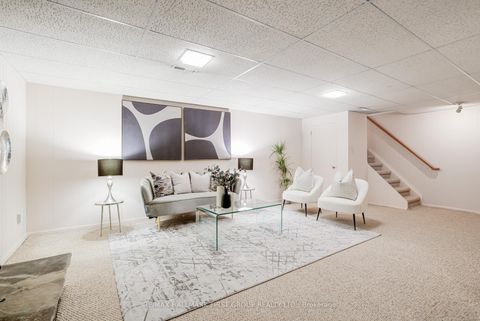 Photo 19 at 48 Ravencliff Crescent, Sullivan, Toronto