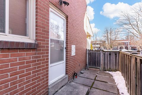 Photo 21 at 48 Ravencliff Crescent, Sullivan, Toronto