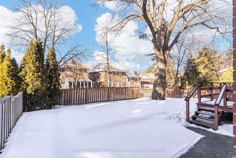 Photo 24 at 48 Ravencliff Crescent, Sullivan, Toronto