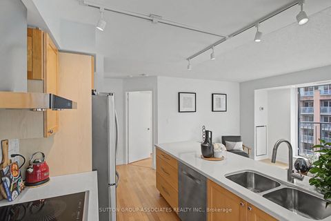 Photo 8 at 616 - 1000 King Street W, Niagara, Toronto